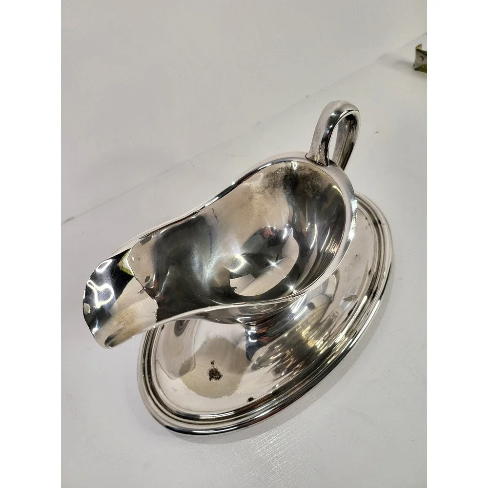 Vintage International Silver Concord Gravy Boat Traditional Tableware